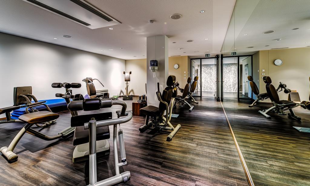 Small Luxury Hotel Wellnesshotel Golfpanorama ลิปเปอร์สวิล ภายนอก รูปภาพ