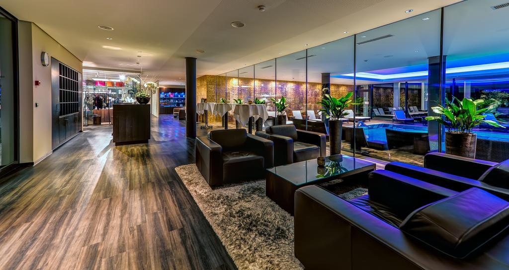 Small Luxury Hotel Wellnesshotel Golfpanorama ลิปเปอร์สวิล ภายนอก รูปภาพ