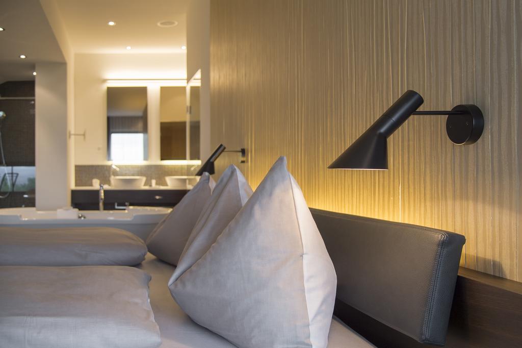 Small Luxury Hotel Wellnesshotel Golfpanorama ลิปเปอร์สวิล ภายนอก รูปภาพ
